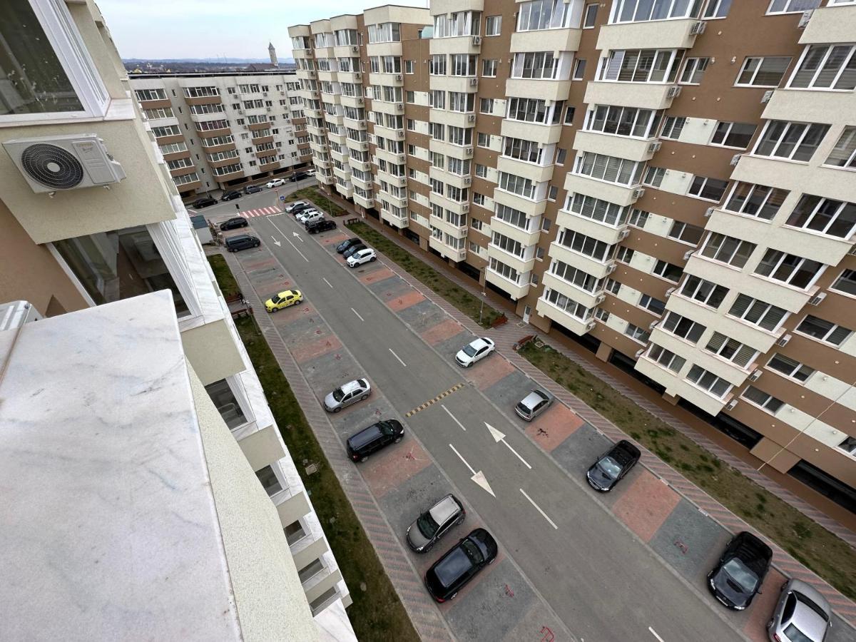 BacăuApartament Lux Bacovia 2アパートメント エクステリア 写真